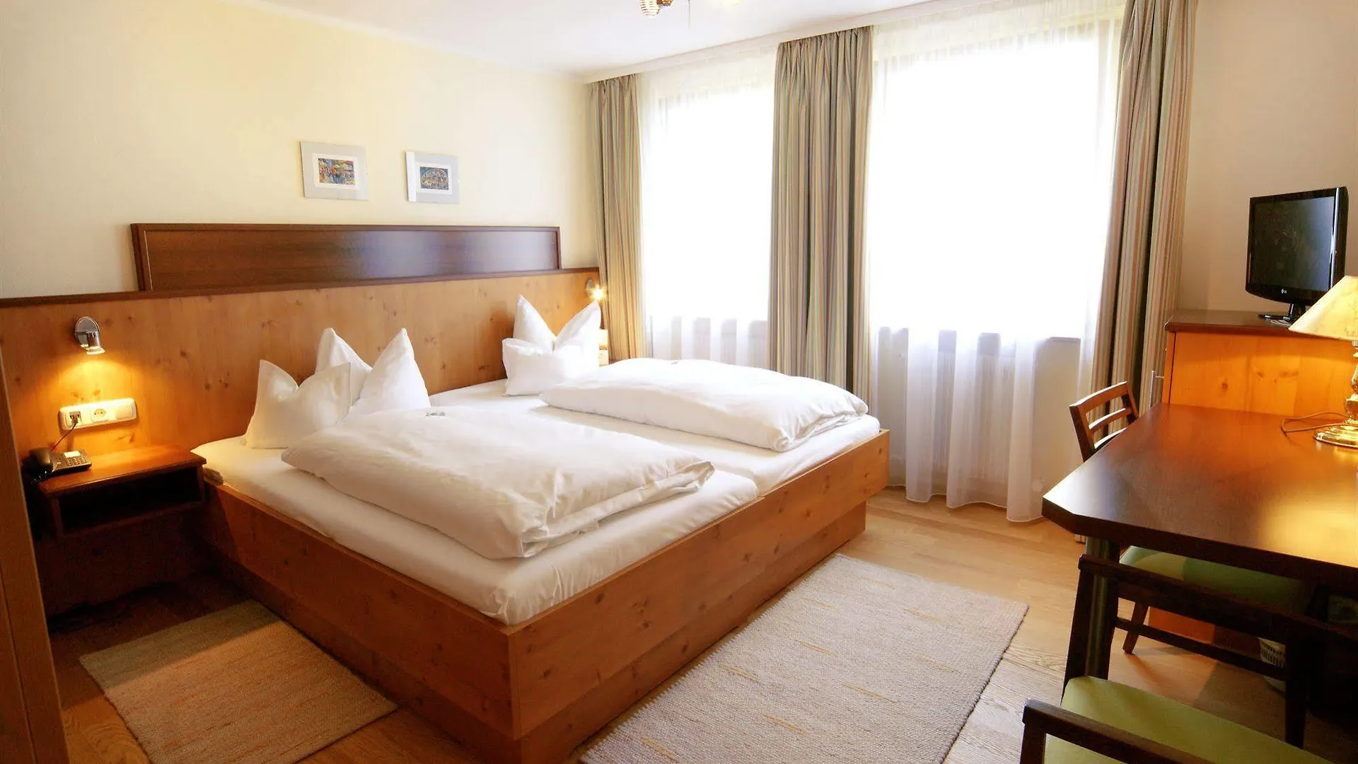 אמברג Hotel Brunner